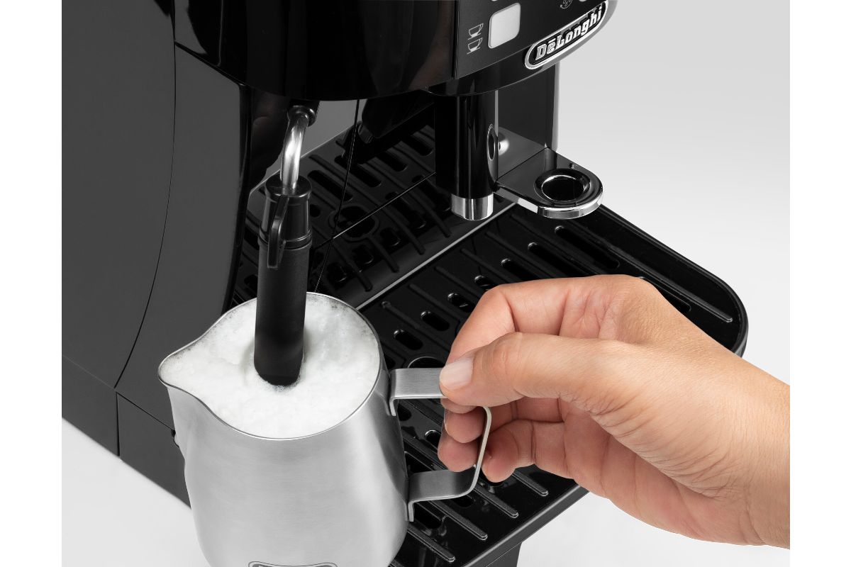 delonghi_facm_magnifica_s_compact_ecam12122b_carousel_thumbnail_3 (1)